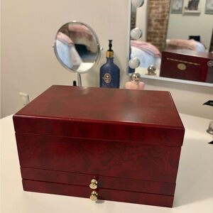 Clever and Unique Creations by Lori Greiner Jewelry Box